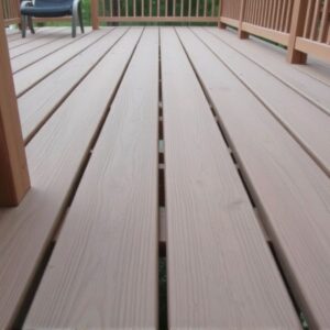 gap between composite decking